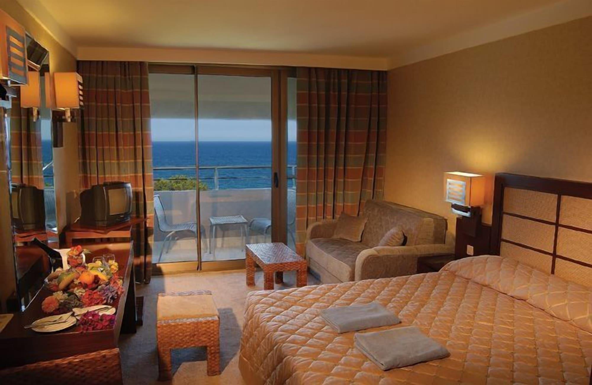Mirada Del Mar Hotel Гёйнюк Экстерьер фото